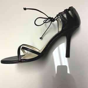 BANANA REPUBLIC Juliana ankle warp HEEL SANDALS - black leather size 9